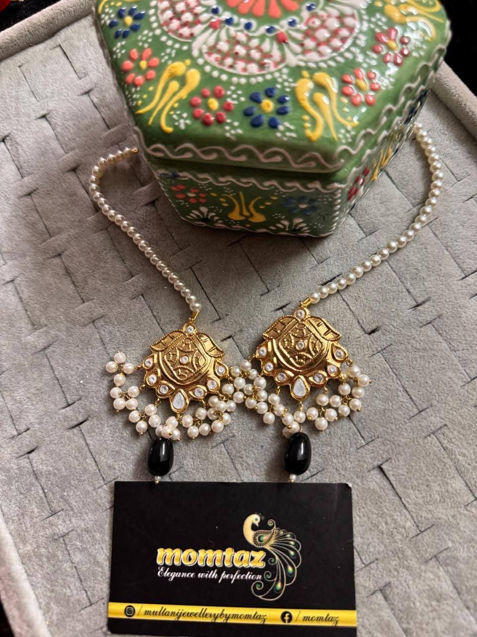 Multani studs