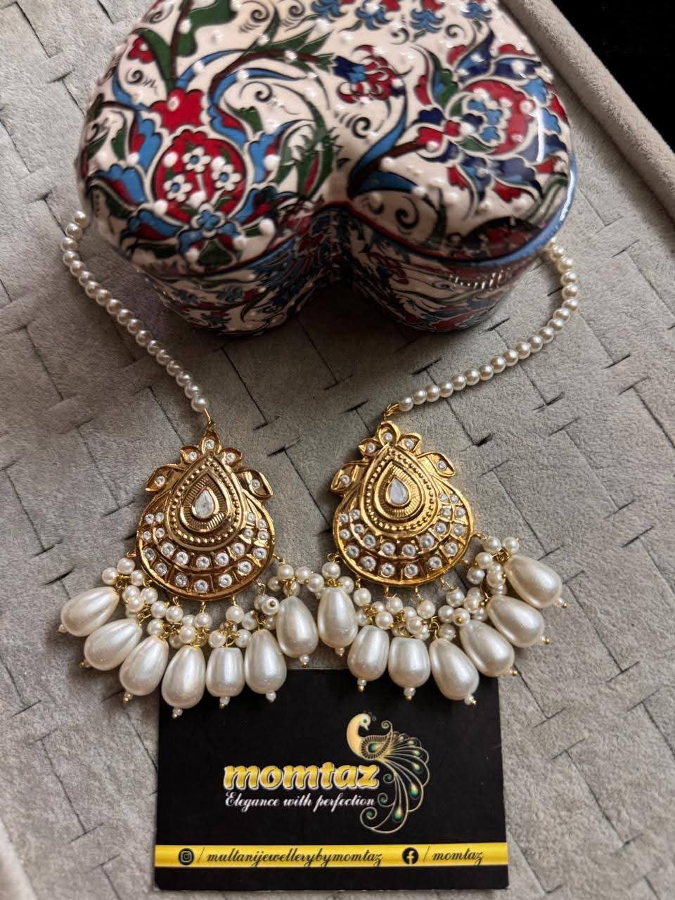 Multani studs